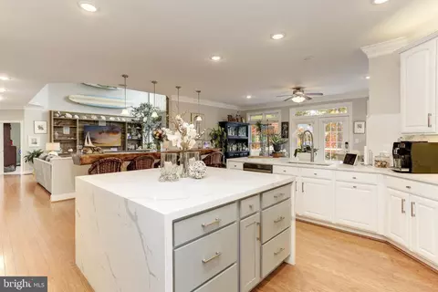 8943 Sahalee Ct, Pasadena, MD 21122 photo 19