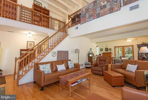 Living - 1601 Michael Ryan Ct, Pasadena, MD 21122 photo 3 of 12