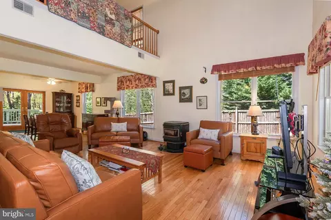 Living - 1601 Michael Ryan Ct, Pasadena, MD 21122 photo 1 of 12