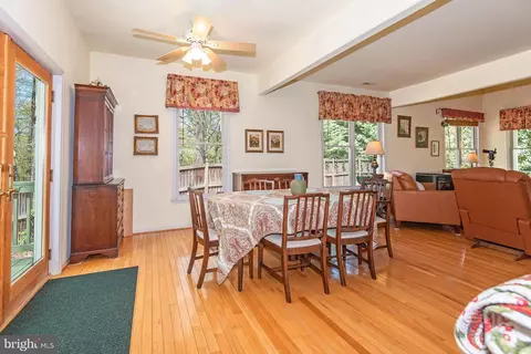 Dining - 1601 Michael Ryan Ct, Pasadena, MD 21122 photo 2 of 2