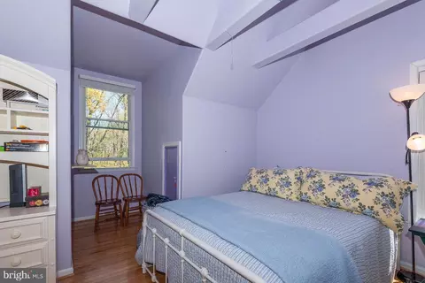 Bedroom - 1601 Michael Ryan Ct, Pasadena, MD 21122 photo 2 of 3