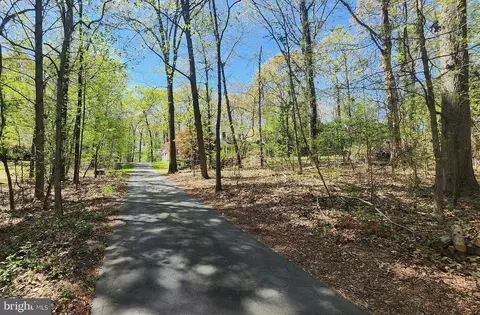 View/Area - 1601 Michael Ryan Ct, Pasadena, MD 21122 photo 1 of 2