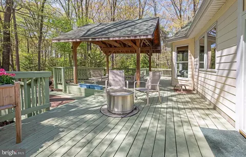 Exterior - 1601 Michael Ryan Ct, Pasadena, MD 21122 photo 12 of 29