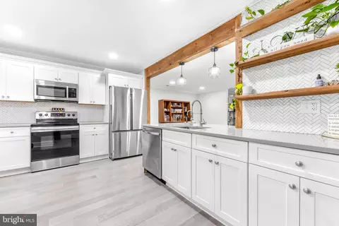 Kitchen - 1116 Commanders Way S, Annapolis, MD 21409 photo 3 of 8