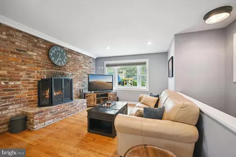 Living - 770 Windgate Dr, Annapolis, MD 21409 photo 1 of 6