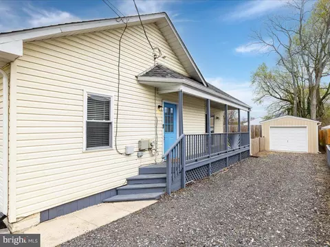 Exterior - 7772 Outing Ave, Pasadena, MD 21122 photo 6 of 10