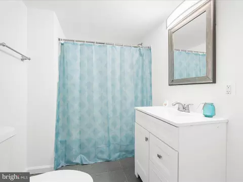 Bath - 7772 Outing Ave, Pasadena, MD 21122 photo 2 of 6