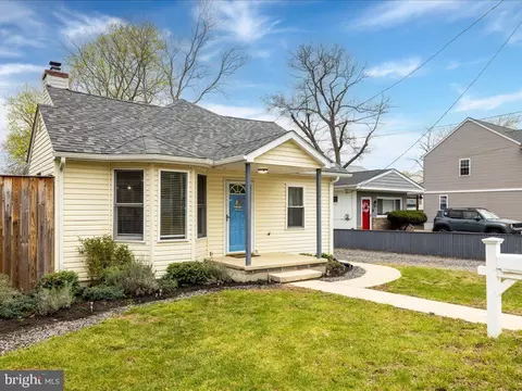 Exterior - 7772 Outing Ave, Pasadena, MD 21122 photo 4 of 10
