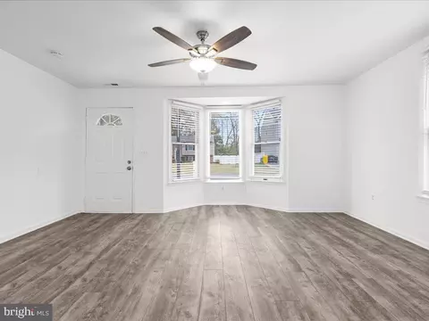 Living - 7772 Outing Ave, Pasadena, MD 21122 photo 1 of 2