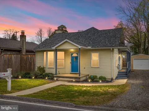 7772 Outing Ave, Pasadena, MD 21122