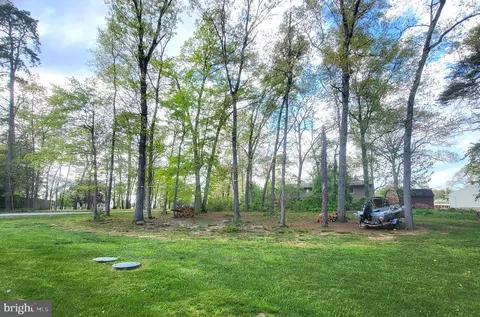 Exterior - 141 North Dr, Pasadena, MD 21122 photo 16 of 20