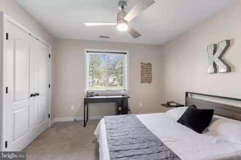 Bedroom - 141 North Dr, Pasadena, MD 21122 photo 16 of 18