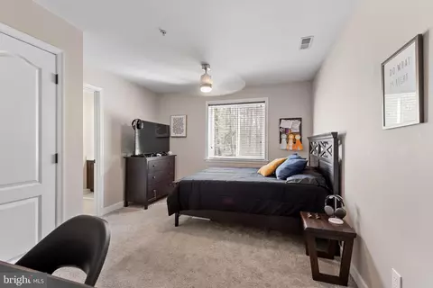 Bedroom - 141 North Dr, Pasadena, MD 21122 photo 14 of 18