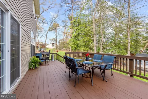Exterior - 141 North Dr, Pasadena, MD 21122 photo 11 of 20