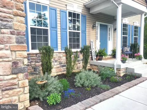 Exterior - 141 North Dr, Pasadena, MD 21122 photo 3 of 20