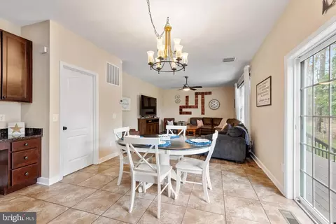 Dining - 141 North Dr, Pasadena, MD 21122 photo 4 of 8