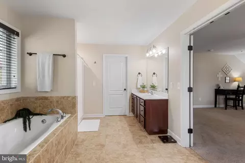 Bath - 141 North Dr, Pasadena, MD 21122 photo 3 of 8
