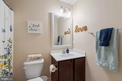 Bath - 141 North Dr, Pasadena, MD 21122 photo 5 of 8