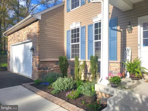 Exterior - 141 North Dr, Pasadena, MD 21122 photo 18 of 20