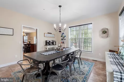 Dining - 141 North Dr, Pasadena, MD 21122 photo 3 of 8