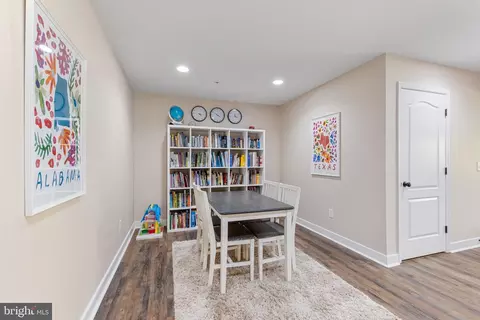 Dining - 141 North Dr, Pasadena, MD 21122 photo 8 of 8