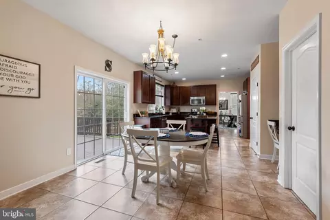 Dining - 141 North Dr, Pasadena, MD 21122 photo 5 of 8
