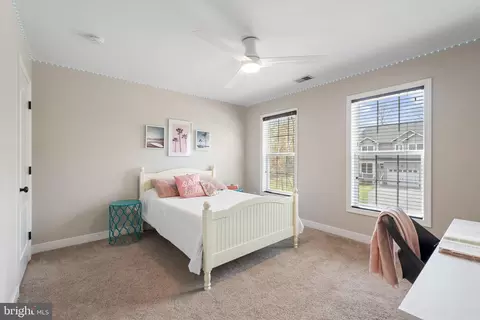 Bedroom - 141 North Dr, Pasadena, MD 21122 photo 7 of 18