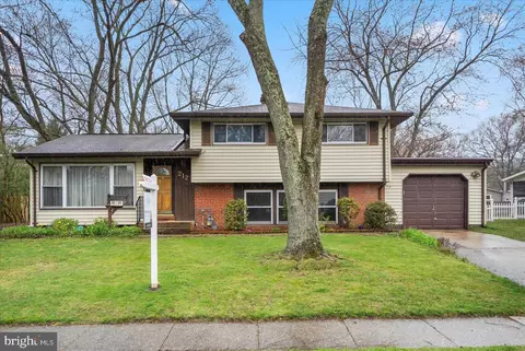 212 Holland Rd, Severna Park, MD 21146