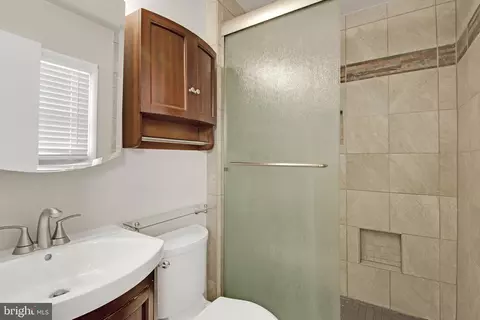 Bath - 3033 Pike Dr, Riva, MD 21140 photo 1 of 3