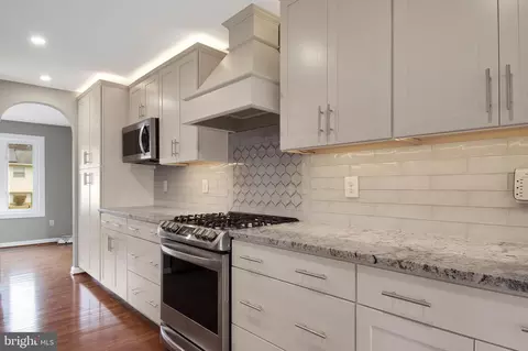 Kitchen - 3033 Pike Dr, Riva, MD 21140 photo 3 of 5