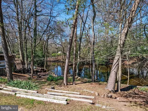 View/Area - 1862 Potomac Rd, Pasadena, MD 21122 photo 6 of 9