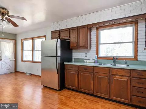 Kitchen - 1862 Potomac Rd, Pasadena, MD 21122 photo 2 of 2