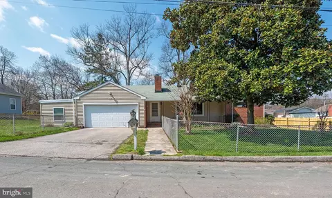 6414 Oak St, Glen Burnie, MD 21060