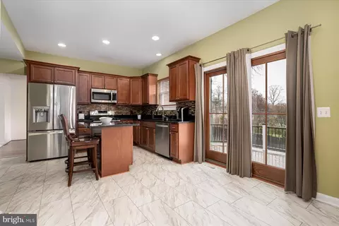 Kitchen - 3651 6th Ave, Edgewater, MD 21037 photo 4 of 4
