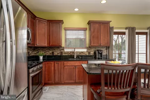 Kitchen - 3651 6th Ave, Edgewater, MD 21037 photo 3 of 4