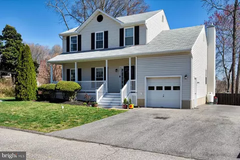 Exterior - 3651 6th Ave, Edgewater, MD 21037 photo 6 of 6