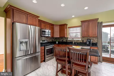 Kitchen - 3651 6th Ave, Edgewater, MD 21037 photo 2 of 4