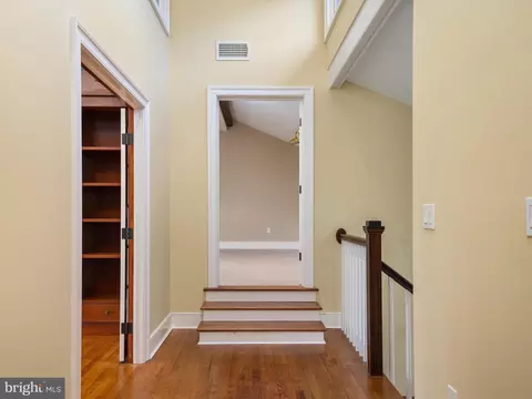 Entry Way - 823 Coachway, Annapolis, MD 21401 photo 2 of 3