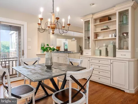 Dining - 823 Coachway, Annapolis, MD 21401 photo 4 of 4