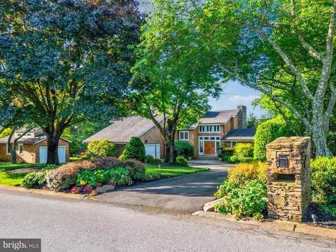 Exterior - 823 Coachway, Annapolis, MD 21401 photo 1 of 22