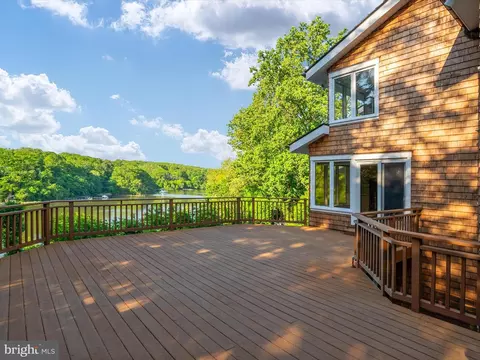 Exterior - 823 Coachway, Annapolis, MD 21401 photo 8 of 22