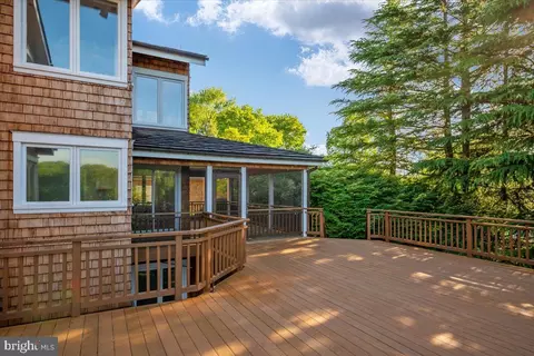 Exterior - 823 Coachway, Annapolis, MD 21401 photo 17 of 22