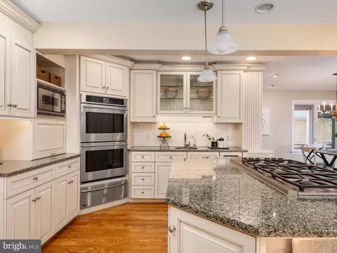 Kitchen - 823 Coachway, Annapolis, MD 21401 photo 3 of 5