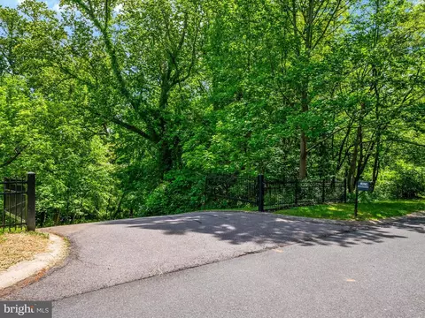 Exterior - 823 Coachway, Annapolis, MD 21401 photo 15 of 22