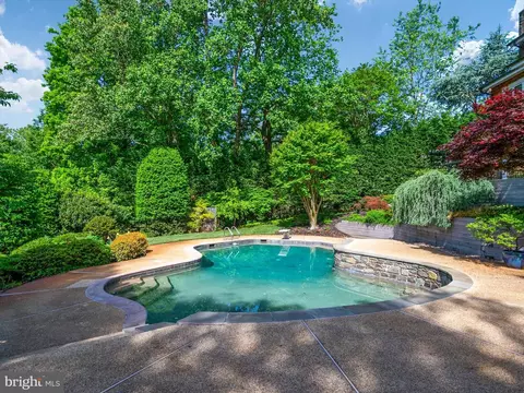 Exterior - 823 Coachway, Annapolis, MD 21401 photo 12 of 22
