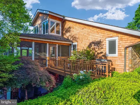 Exterior - 823 Coachway, Annapolis, MD 21401 photo 4 of 22