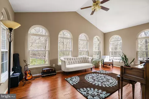 Living - 2103 Jolie Pl, Crofton, MD 21114 photo 4 of 9