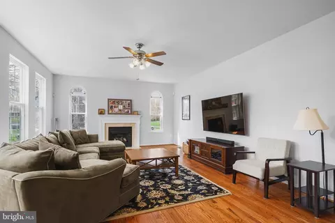 Living - 2103 Jolie Pl, Crofton, MD 21114 photo 1 of 9
