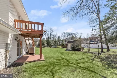 Exterior - 554 Cardinal Dr, Pasadena, MD 21122 photo 12 of 17