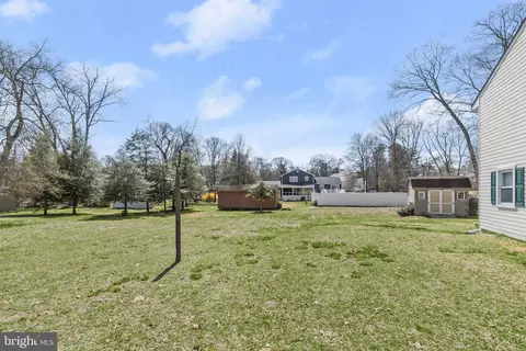Exterior - 554 Cardinal Dr, Pasadena, MD 21122 photo 14 of 17
